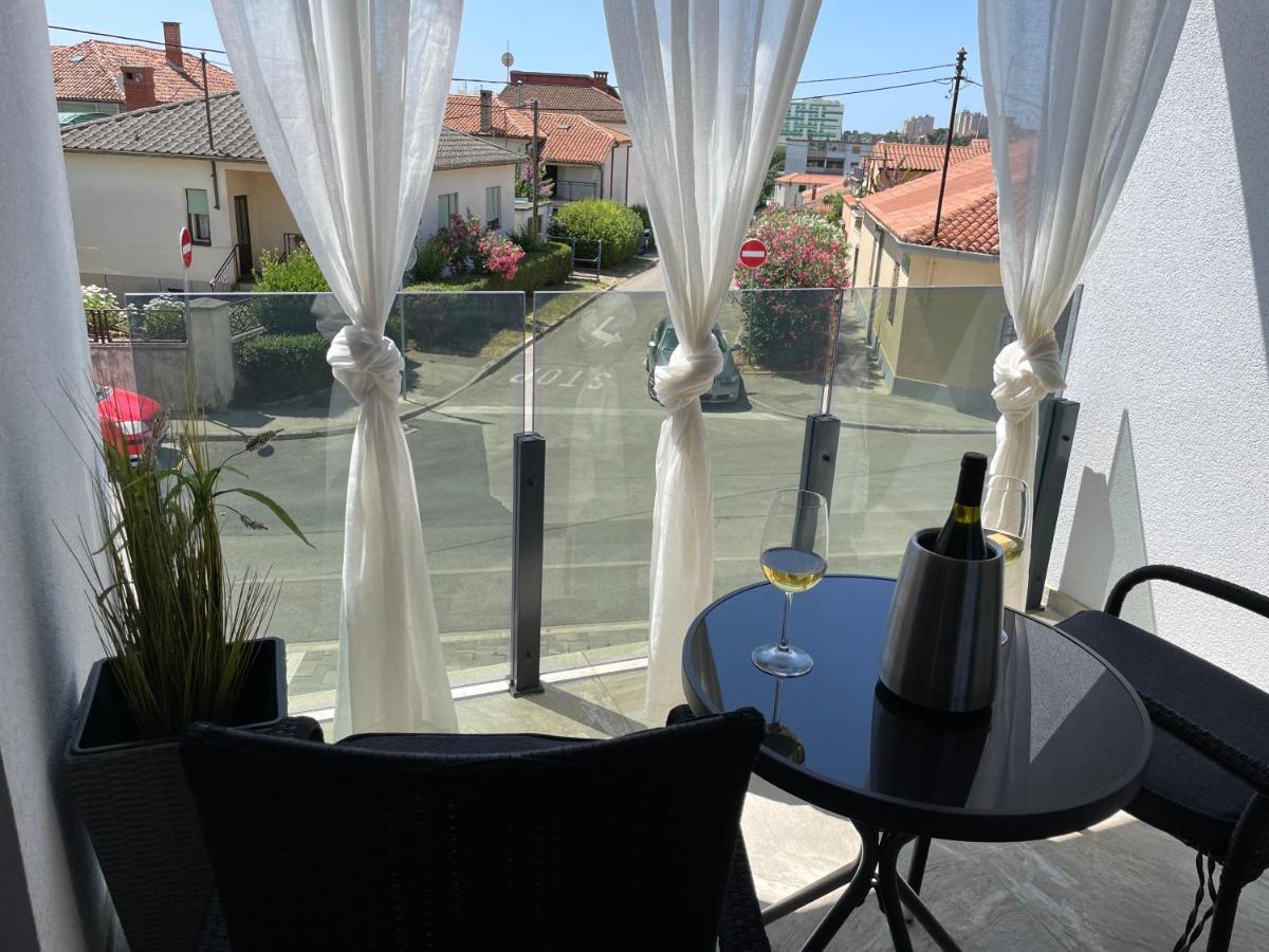 Giovanna Apartment With Terrace And Free Parking Pula Extérieur photo