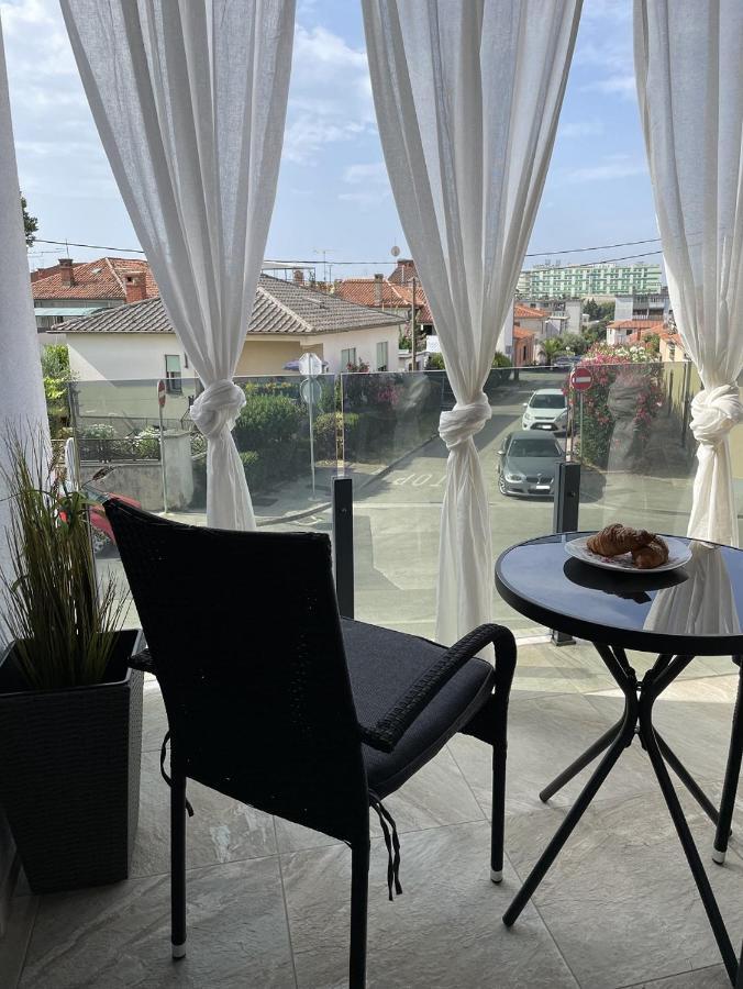 Giovanna Apartment With Terrace And Free Parking Pula Extérieur photo