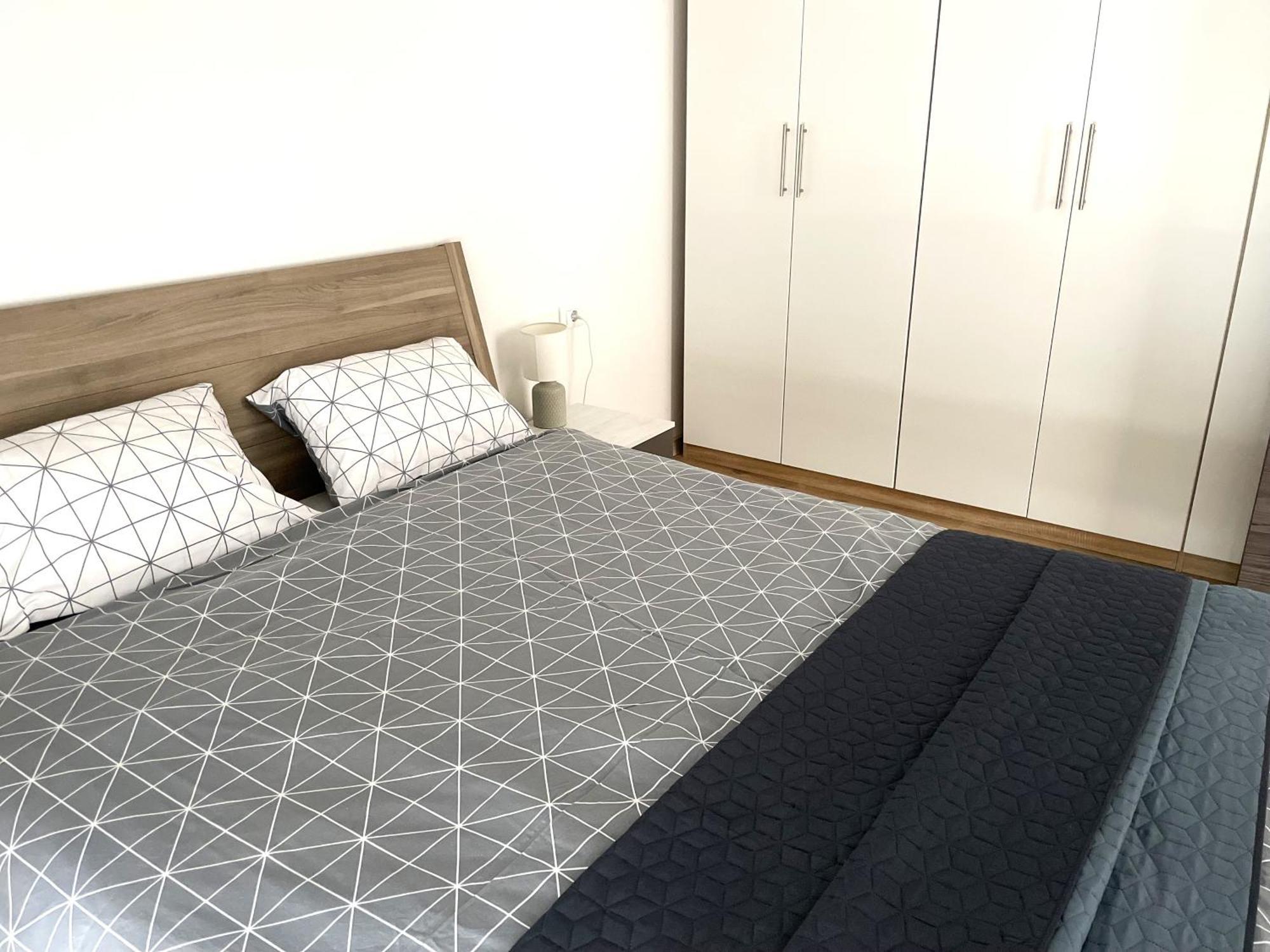 Giovanna Apartment With Terrace And Free Parking Pula Extérieur photo